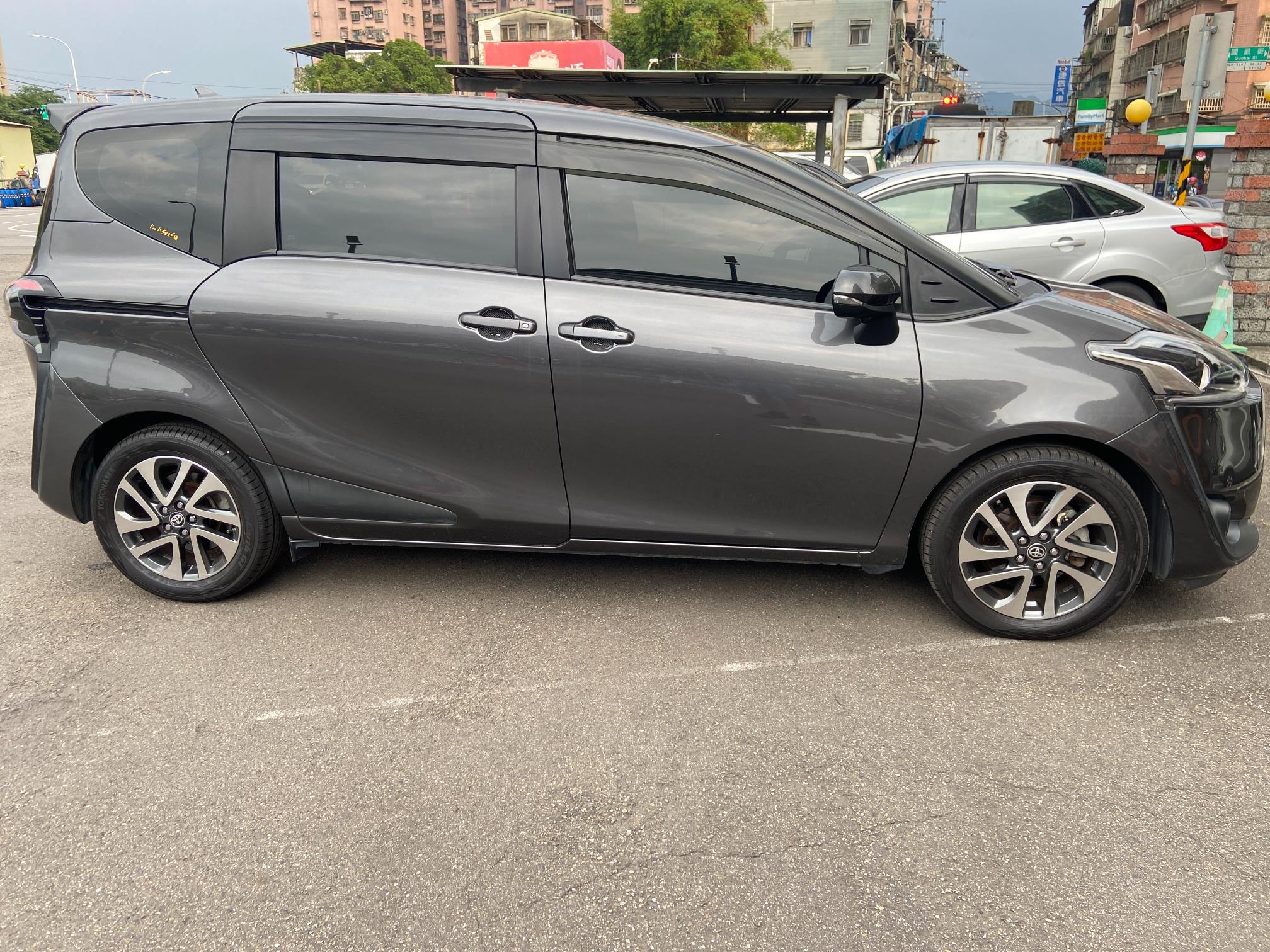 TOYOTA Sienta 1.8L尊爵7人 2017 Image 3